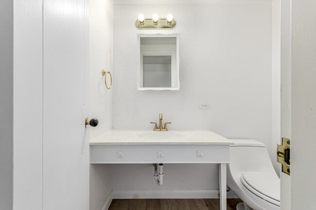 Building Photo - 3131 E Alameda Ave