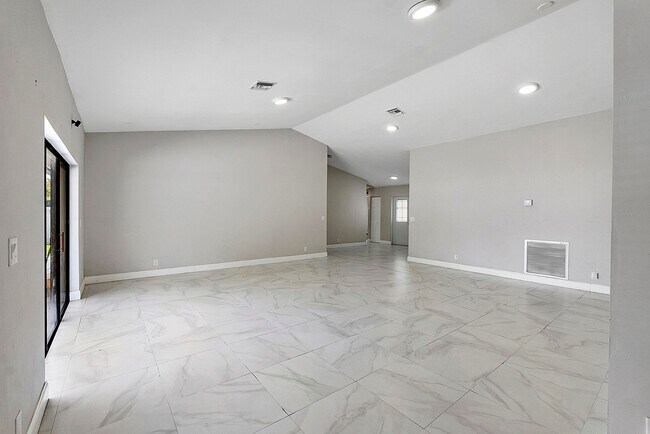 Building Photo - 11461 NW 39th St