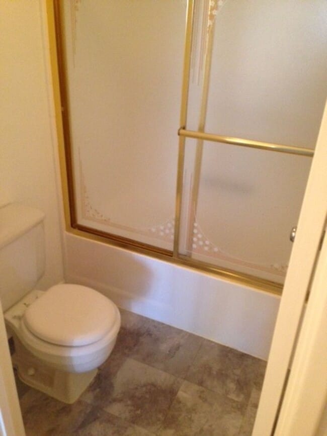 Building Photo - BEAUTIFUL ONE BEDROOM ONE BATH CONDO WITH ...