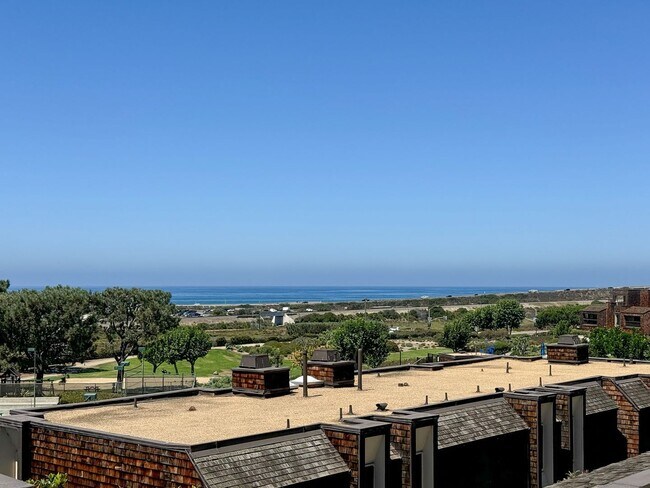 Building Photo - Luxurious Coastal Living: Fully Remodeled 3-Bed, 3.5-Bath with Ocean Views in Sea Point
