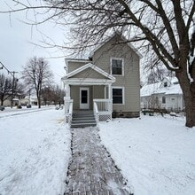Building Photo - 3 bedroom home on the NW side of Grand Rapids