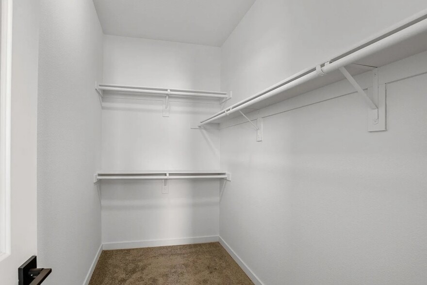 Building Photo - 5834 Norwood Ave