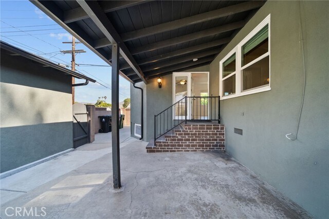 Building Photo - 10257 McVine Ave