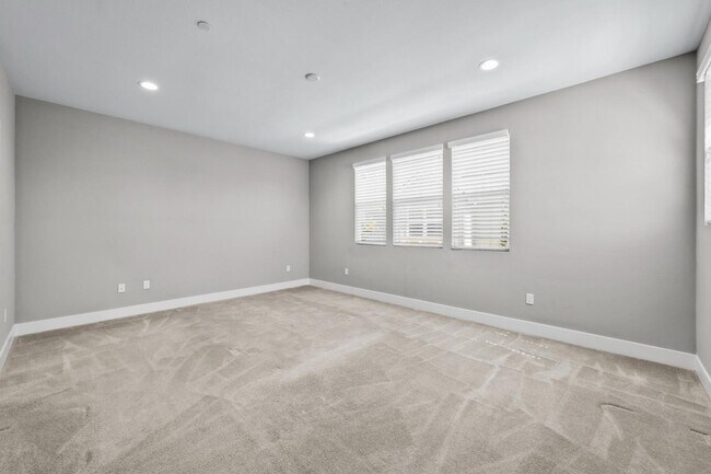 Building Photo - 118 Banano Ln