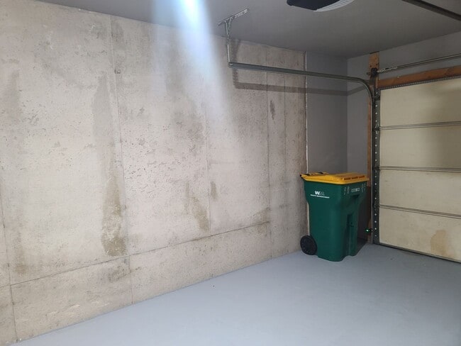 Building Photo - 3 Bedroom Townhouse for Rent in Waynesboro!