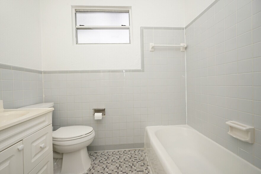 Bathroom - 62 Meigs Dr