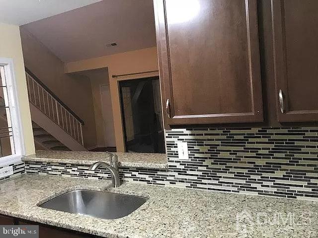 Building Photo - 8402 Tamarron Dr