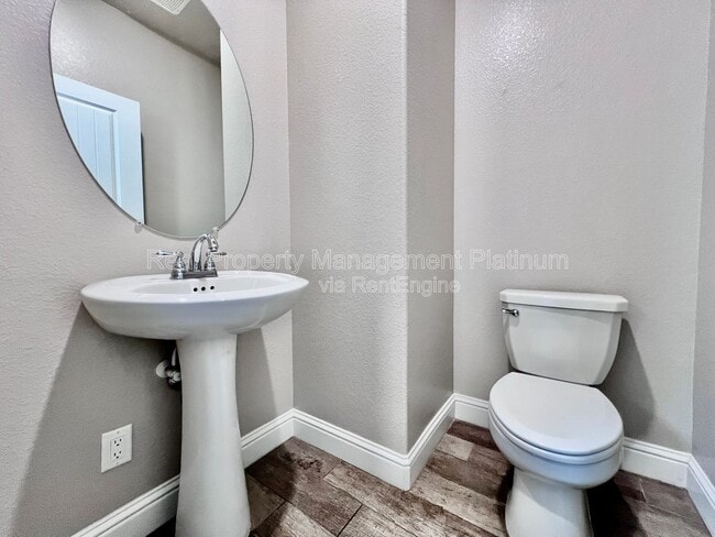 Building Photo - 6226 E Nala Dr