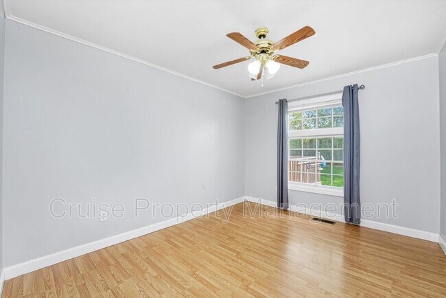 Building Photo - 2415 Plum Tree Rd