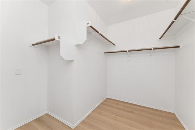 Building Photo - 9108 Blackstone Dr