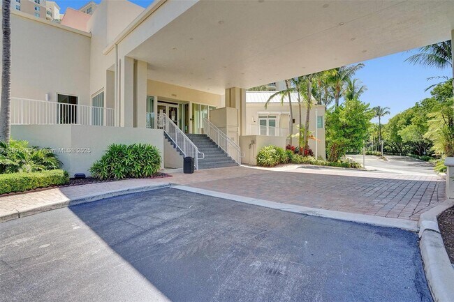 Building Photo - 3370 Hidden Bay Dr