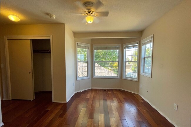 Building Photo - Gorgeous Beaverton home available with att...