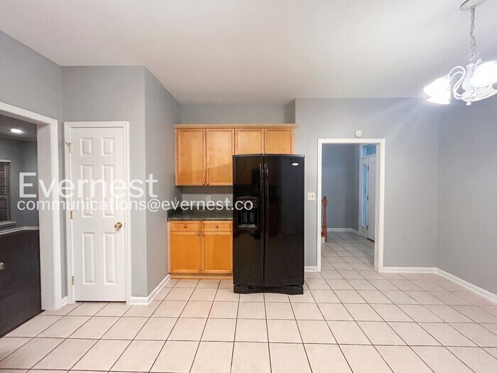 Building Photo - 632 Parkside Cir