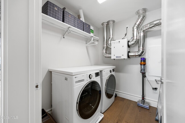 Building Photo - 78 Church St