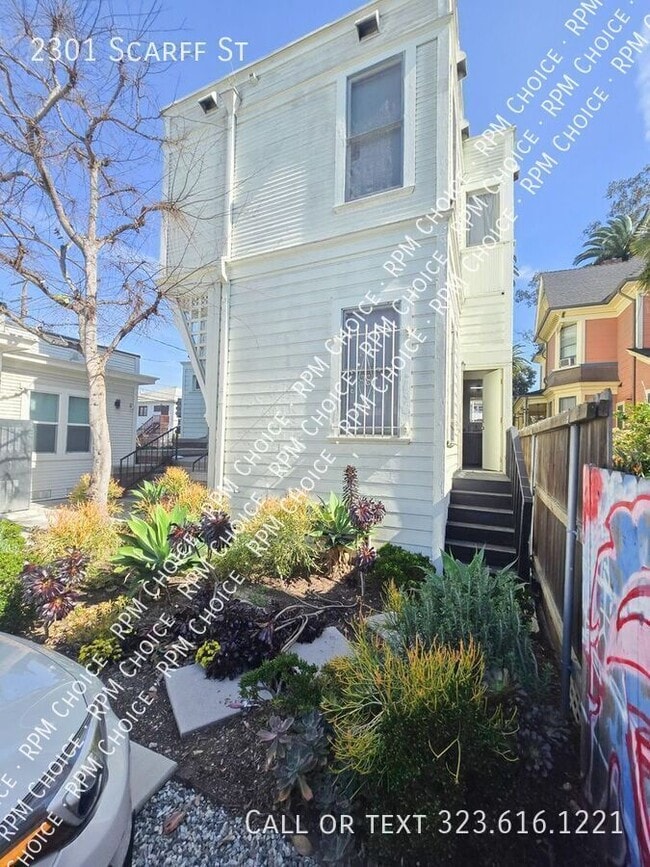 Building Photo - 2301 Scarff St