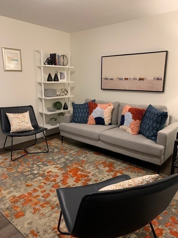 Building Photo - 7 E Dexter Ave