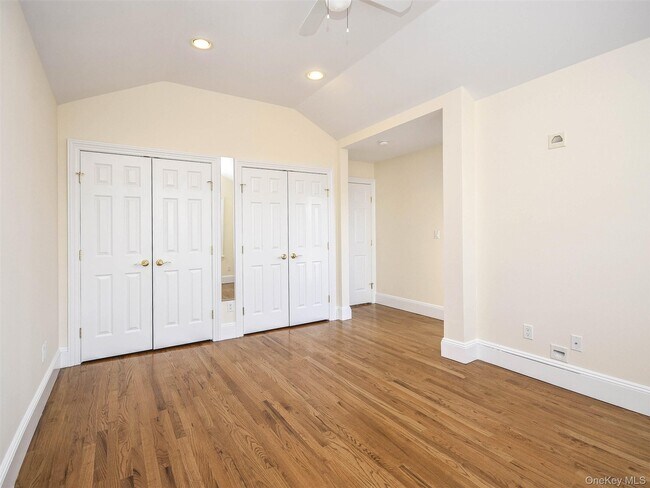 Building Photo - 24B Sintsink Dr W