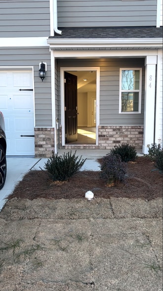 Building Photo - 84 March Crk Dr