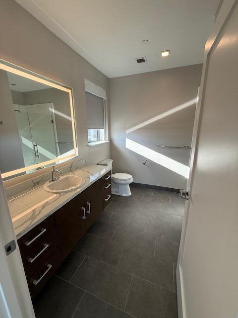 Building Photo - 480 N Main St