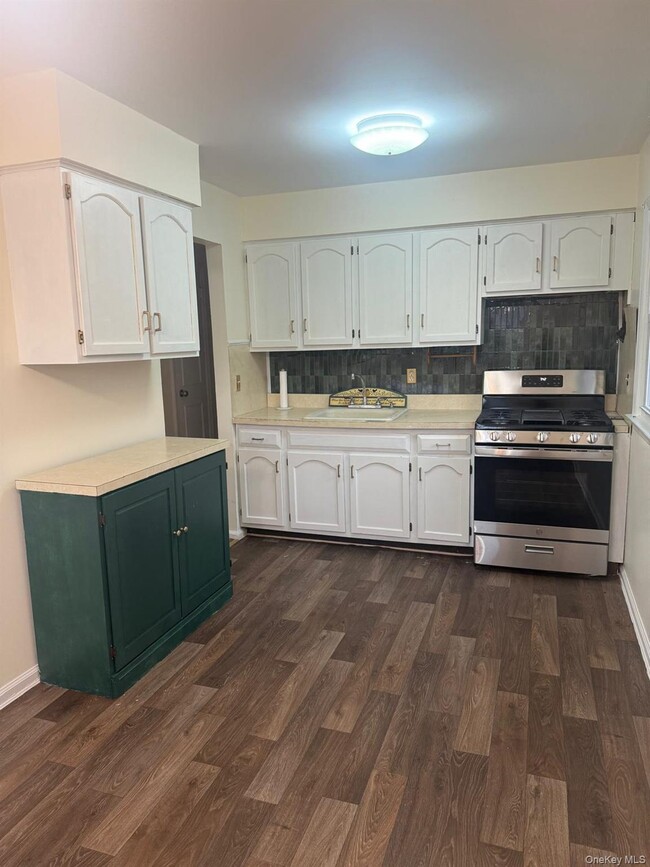 Building Photo - 110 Evergreen Ave