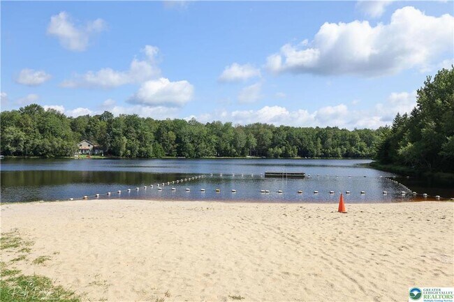 Building Photo - 421 King Arthur Rd