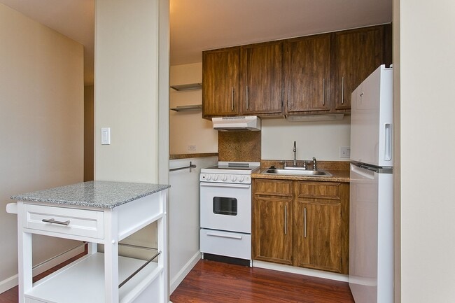 Building Photo - 98-288 Kaonohi St #1605