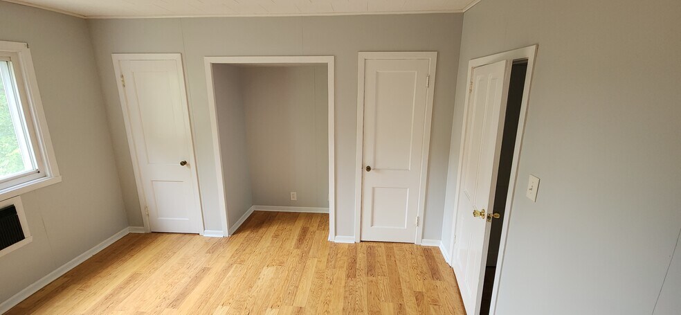Bedroom - 104 E 2nd St