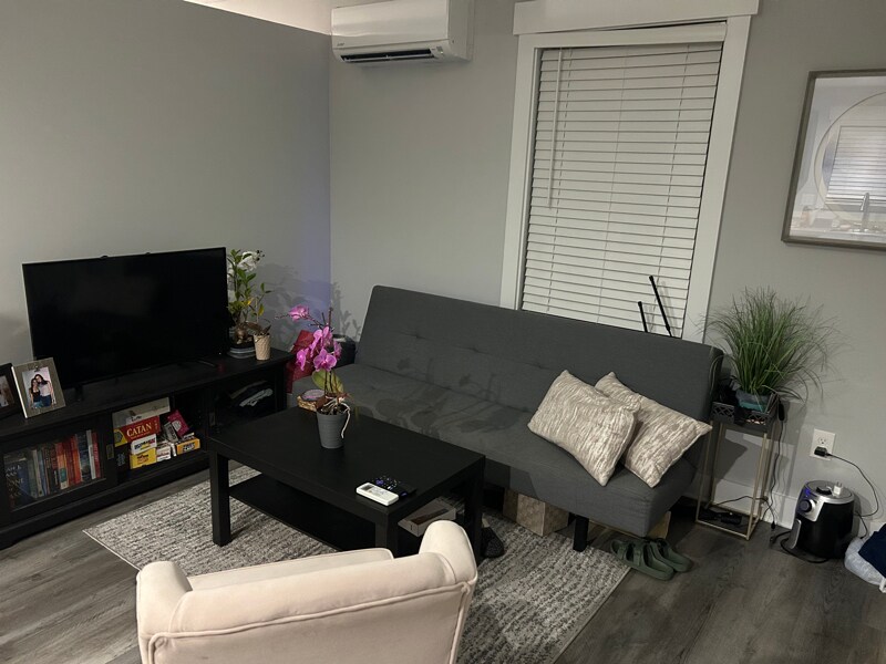 Building Photo - 1837 Winn Aly