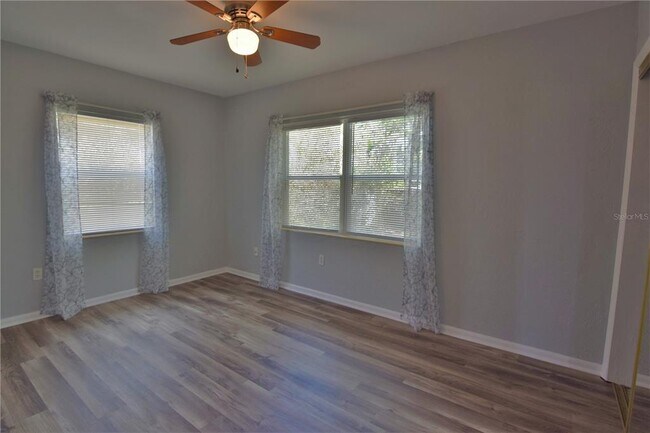 Building Photo - 21572 Edgewater Dr