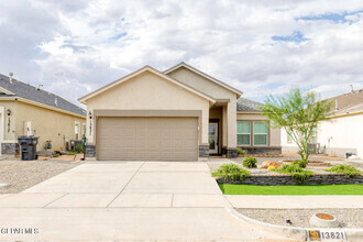 Building Photo - 13821 Sky Harbor Ave