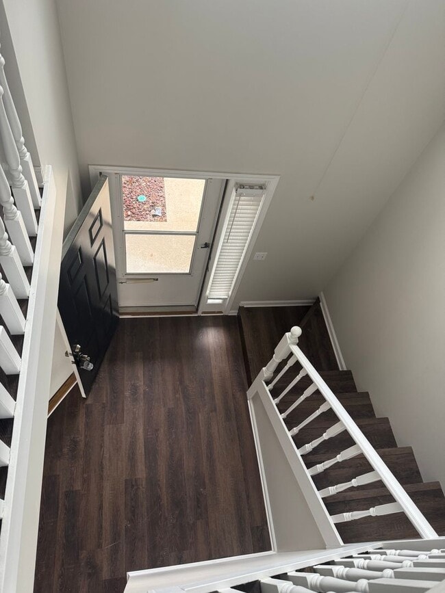 Building Photo - Available NOW- 113 Commons-Move in Special 1/2 off the first month rent with 12-month Lease