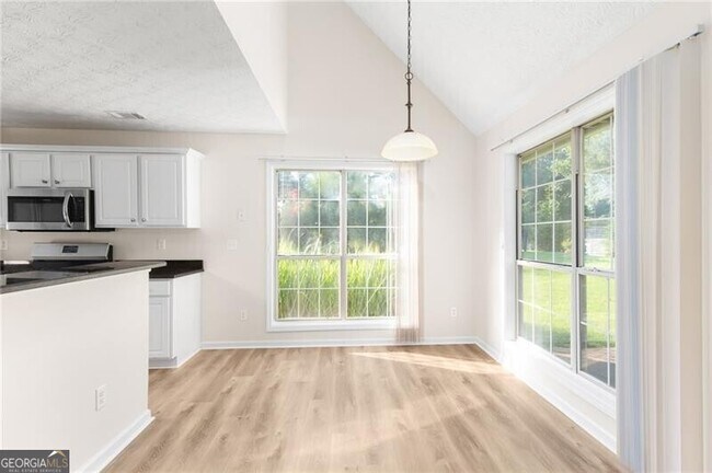 Building Photo - 1090 Norwalk Trce