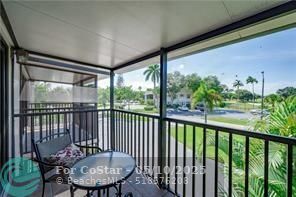 Building Photo - 9000 Jacaranda Ln