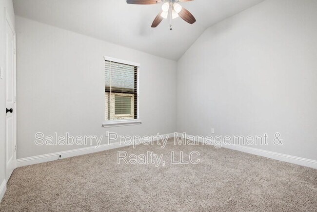 Building Photo - 1636 Town Creek Cir