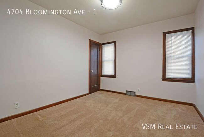 Building Photo - 50% Off January Rent! Updated Home in Prim...