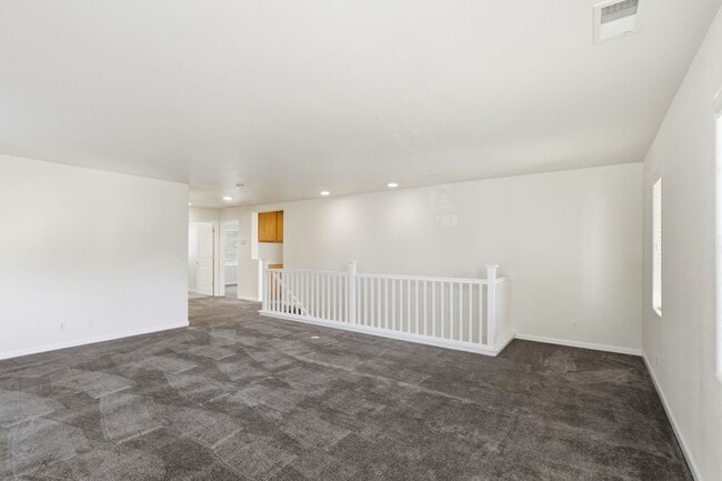 Building Photo - Seaview Ranch Neighborhood!