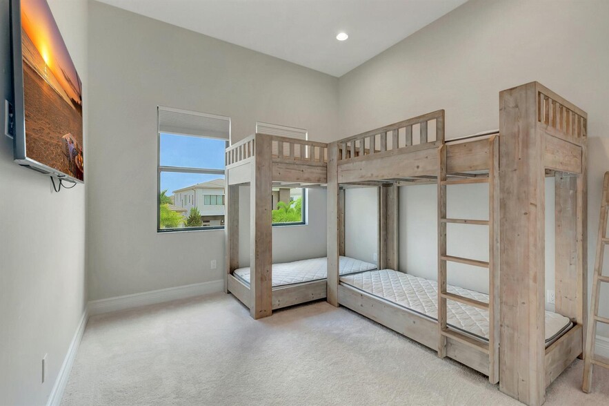 Building Photo - 9060 Dulcetto Ct