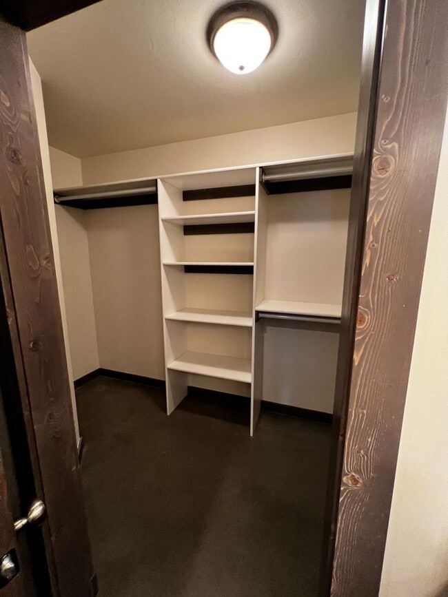 Building Photo - Gorgeous Single Family Home for Rent in Ma...