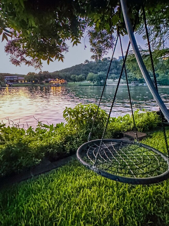Building Photo - *** Lake Austin House * Waterfront * Lush 2 Acre Yard w/ Boat Dock * Pet Friendly * Fully Furnish...