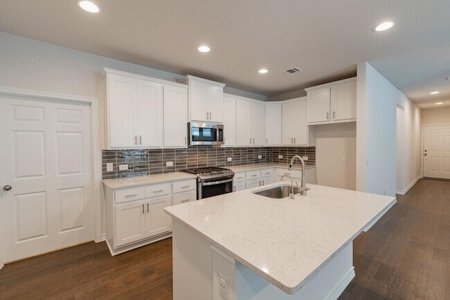 Building Photo - 5302 Mulberry Grove Ln