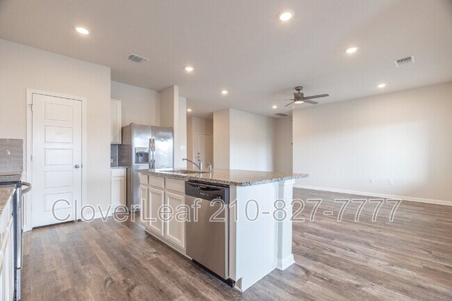Building Photo - 2126 Silver Maple