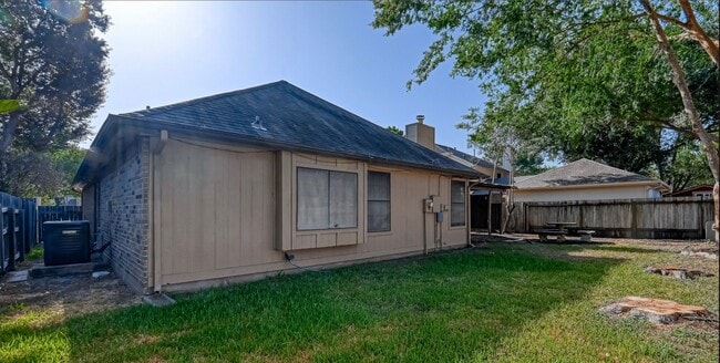 Building Photo - 9803 Knights Dr