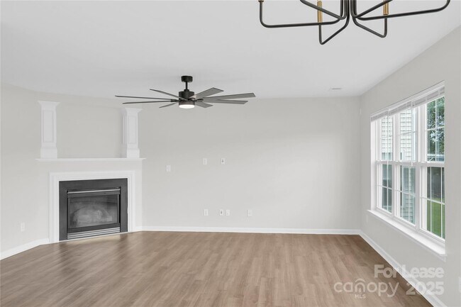 Building Photo - 12915 Deaton Hill Dr
