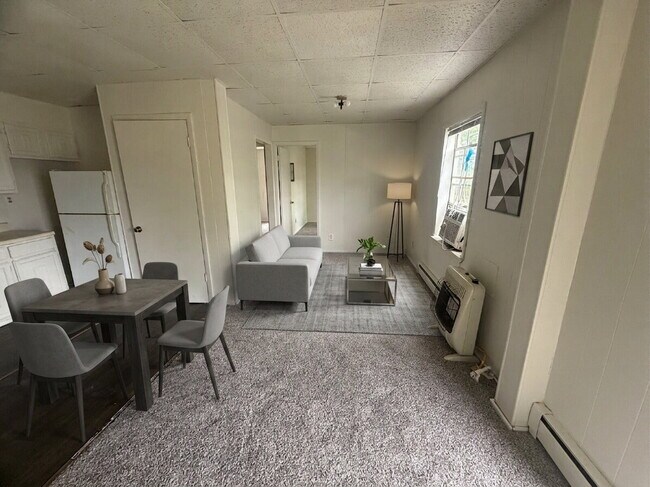 Building Photo - Charming 1-Bedroom Retreat in Heart of Seminole