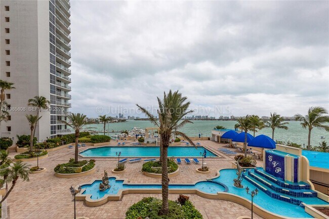 Building Photo - 7601 E Treasure Dr