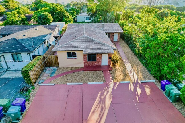 Building Photo - 2931 SW 39th Ave