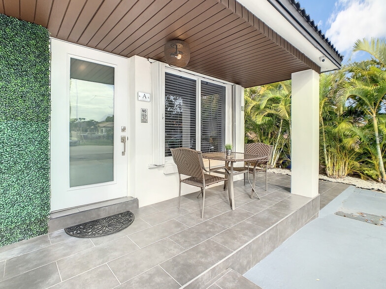 Building Photo - 2714 SW 36th Ave