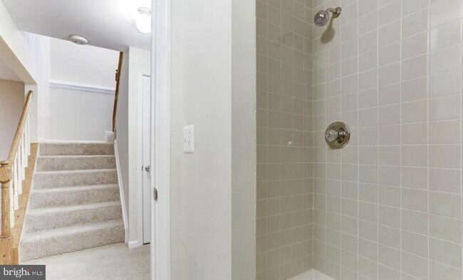 Building Photo - 613 Concerto Ln