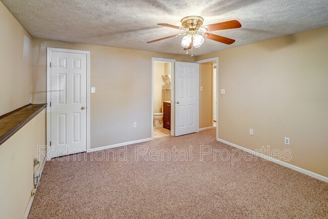 Building Photo - 7600 Roscommon Ct