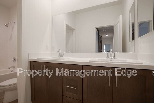 Building Photo - 30913 Chuckwagon Ct